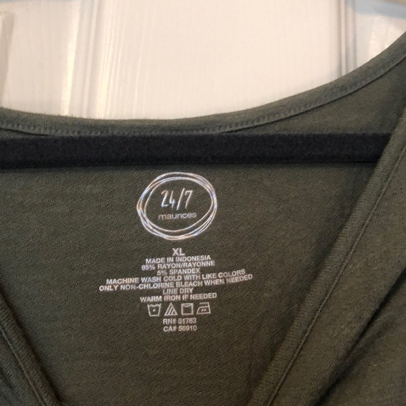 Cold Shoulder Tee! - Picture 2 of 2